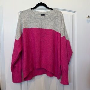 Vince Camuto Pink and Gray Crew Neck Sweater